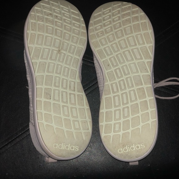 Women’s Adidas running shoes - Picture 3 of 3